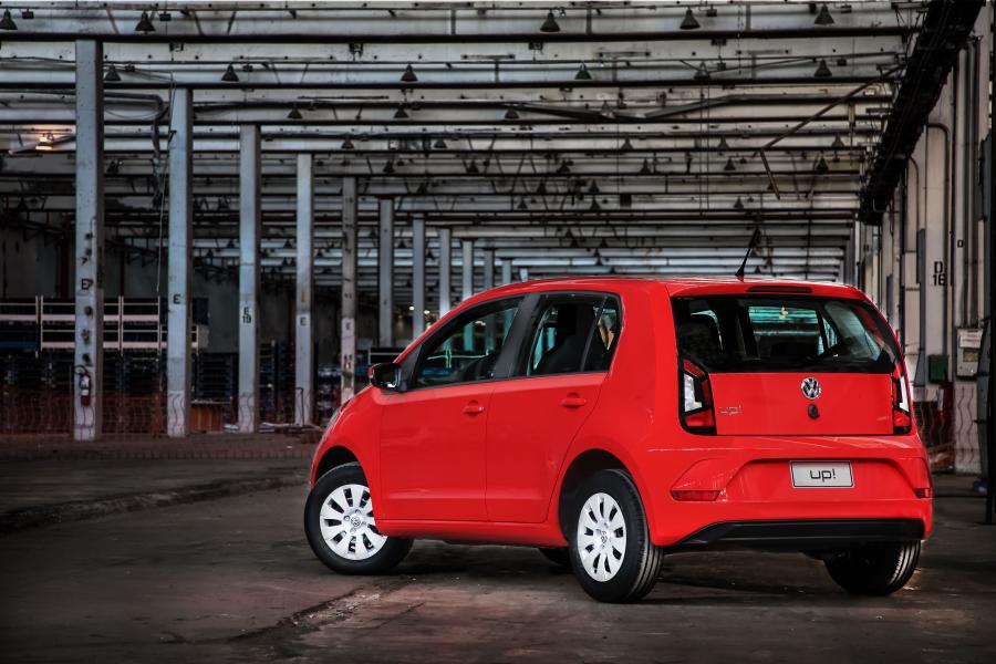  Volkswagen up! MPI 2017 года  (LA) (фото 2 из 5)